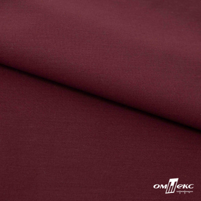 Ткань сорочечная стрейч 19-1528, 115 гр/м2, шир.150см, цвет бордо - купить в Орле. Цена 307.75 руб.